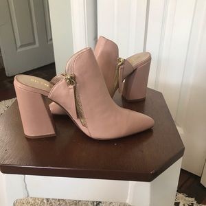 NBW Light pink heels
